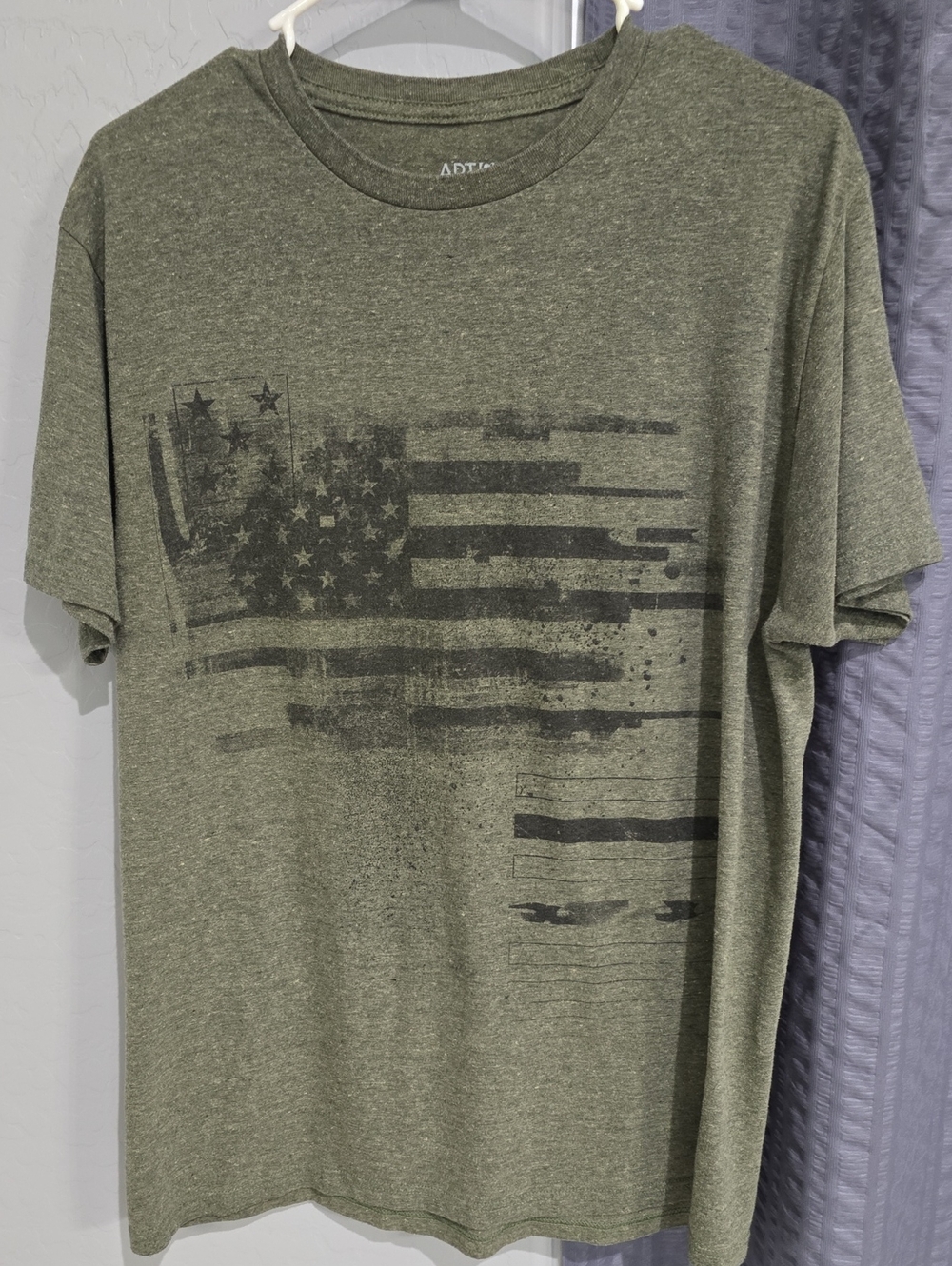 Apt. 9 Olive Green Short-Sleeve T-Shirt with Distressed Flag Print